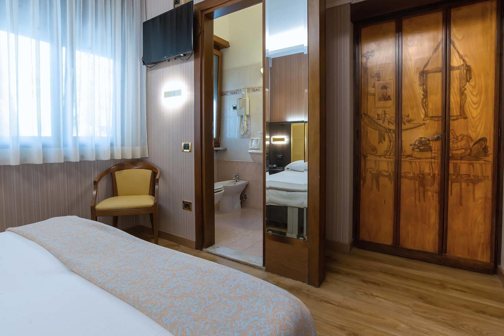 Hotel Santa Prisca Roma Esterno foto