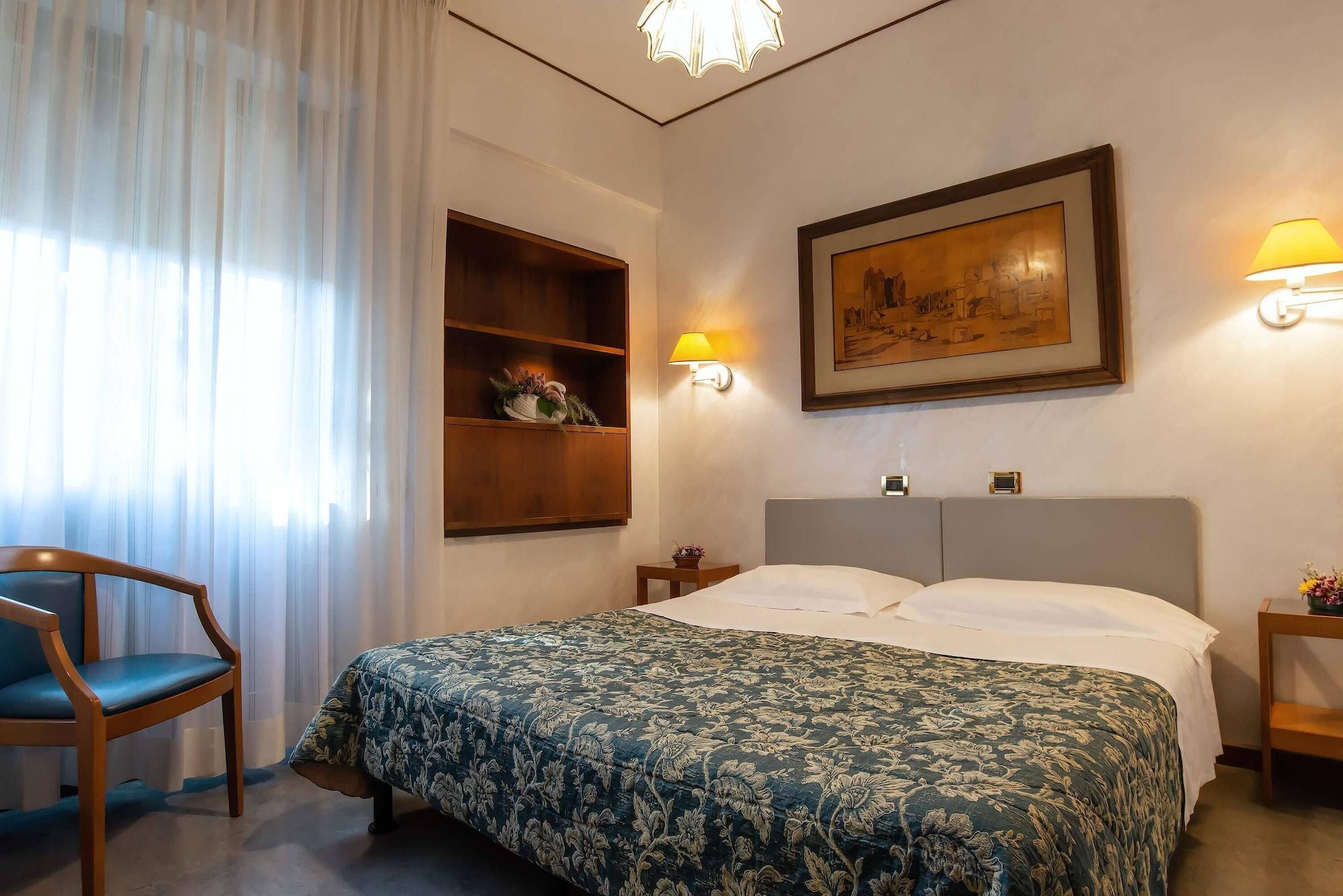 Hotel Santa Prisca Roma Esterno foto