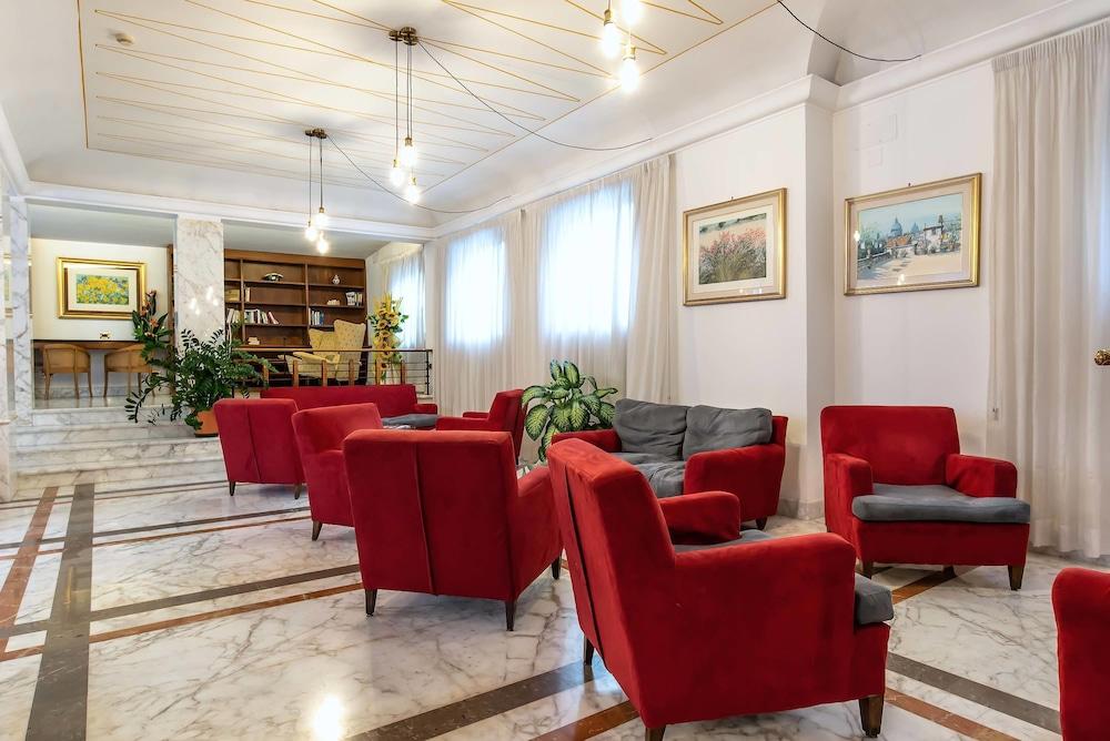 Hotel Santa Prisca Roma Esterno foto