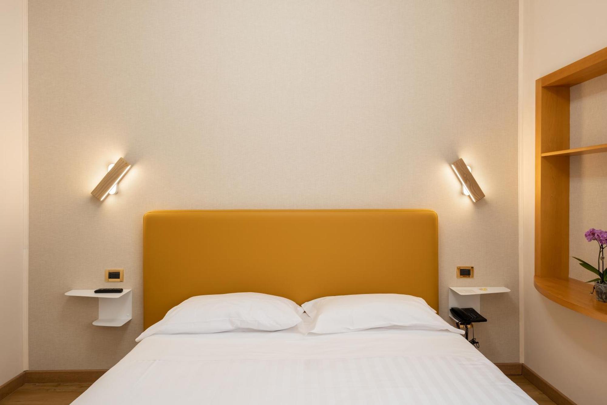 Hotel Santa Prisca Roma Esterno foto