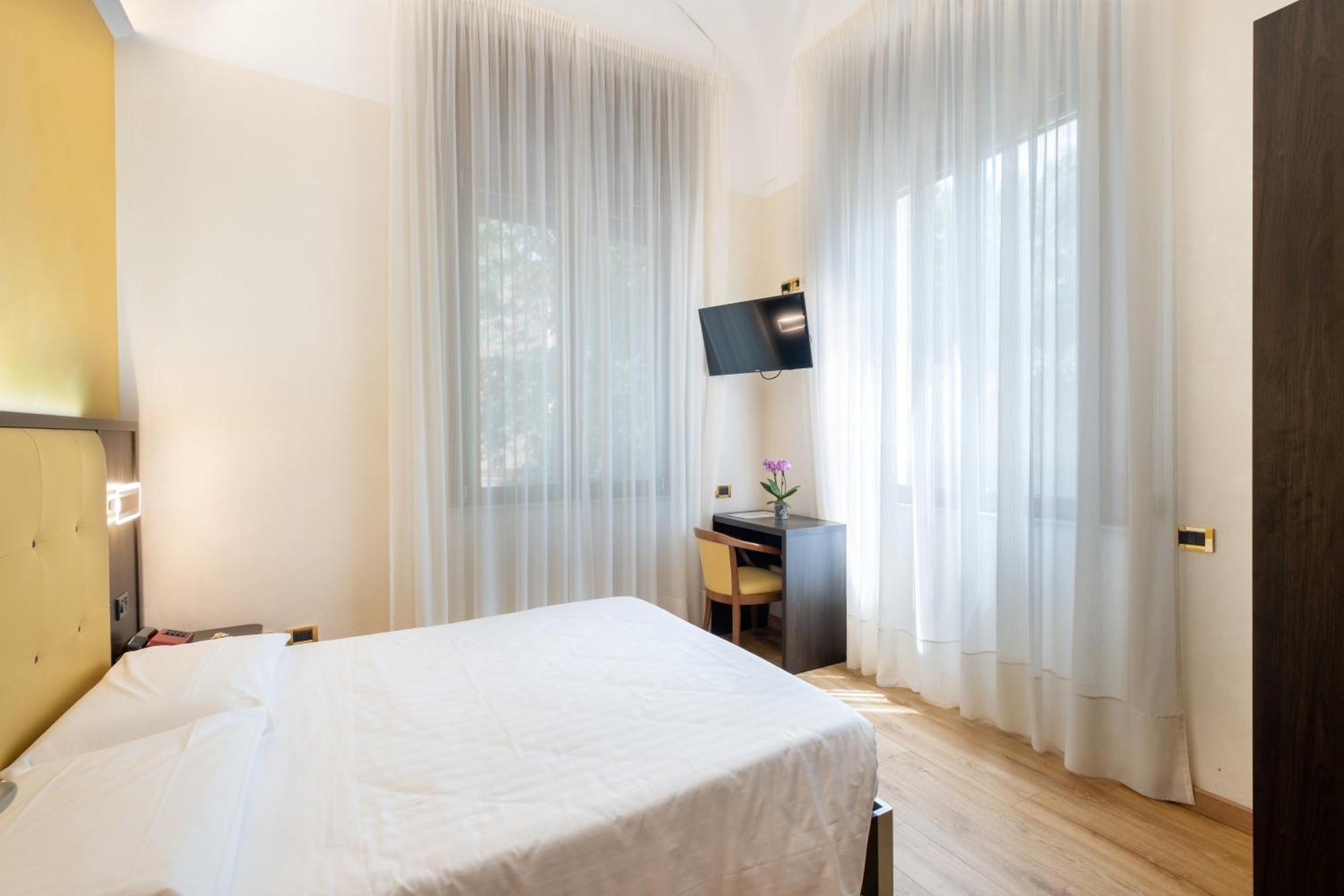 Hotel Santa Prisca Roma Esterno foto