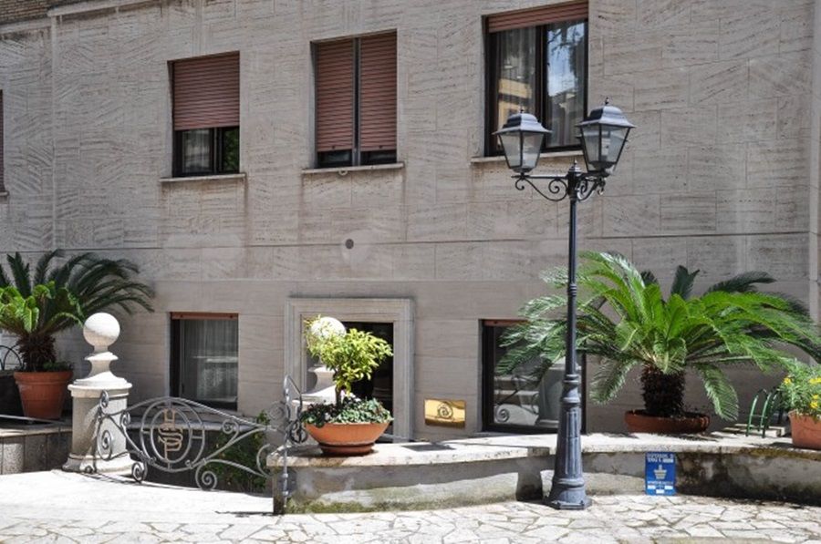 Hotel Santa Prisca Roma Esterno foto