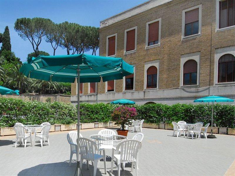 Hotel Santa Prisca Roma Esterno foto